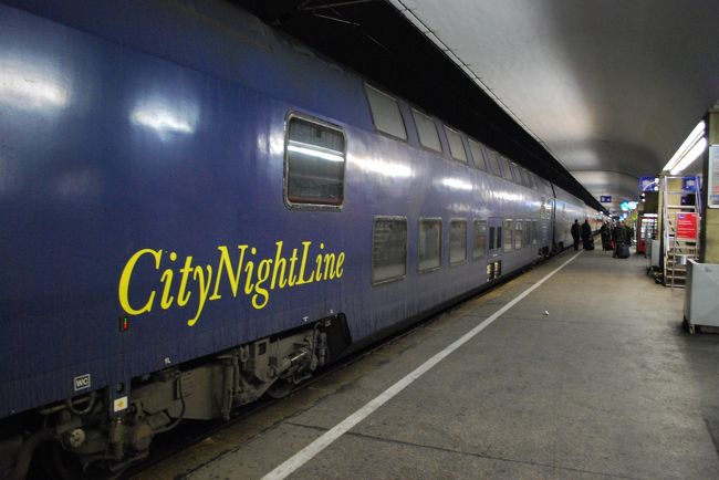 トーマスクックの寝台特急特集でこのCNLを初めて知ったのです！<br />一度ヨーロッパの大地を寝台特急で走ってみたかったのです。