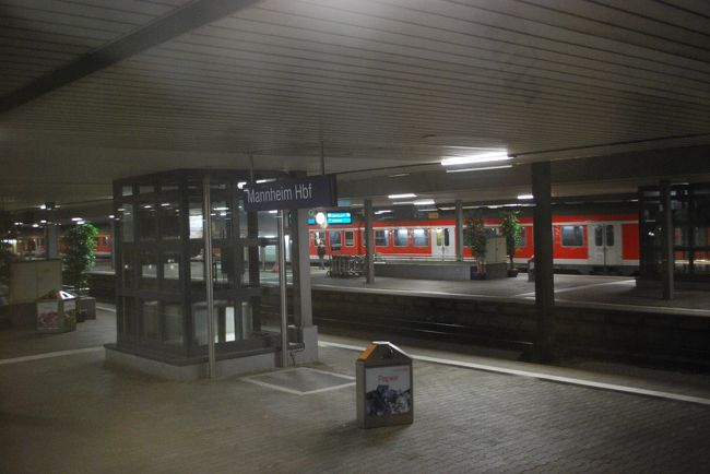 MANHAIM中央駅。<br />知り合いがこの街に住んでいるのです〜<br />途中下車したかった〜〜
