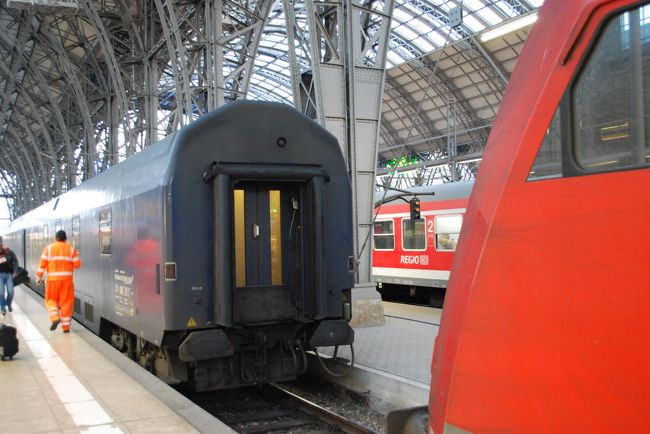 さよーーならーー。