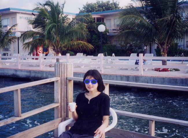 　翌朝、あらためて見ると、豪華ホテルではありませんが、それなりにリゾートしてます。<br />　ウォーターフロントですし、そういえば夜には灯りがともってなかなか雰囲気ありました。