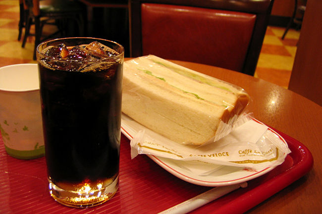 朝ごはんです。<br />仙台駅近くのお店でしたが、休日にも拘らず空いていました。