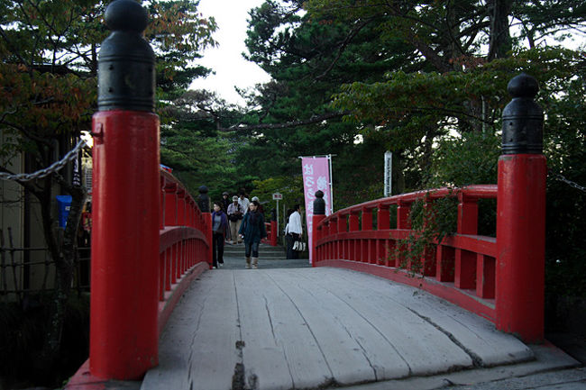 透かし橋を渡ってみました♪