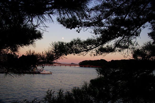 日が沈んでいきます。