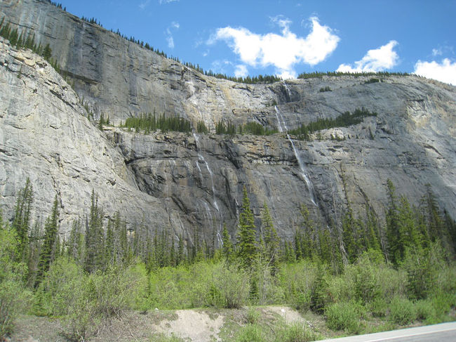 すすり泣きの岩