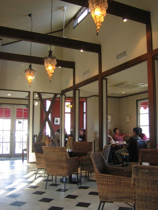 併設している「オルソンさんの苺」という喫茶店