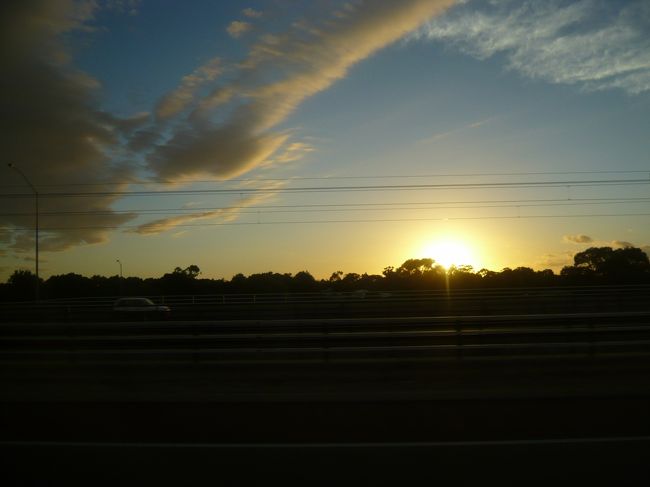 早朝出発、夜到着のツアーですが、十分楽しめます。<br /><br />4WDのバスも、乗り心地は良いですからご安心を。