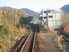 　ひとつめの東野駅です。
　となりに介護施設ができているそうです。