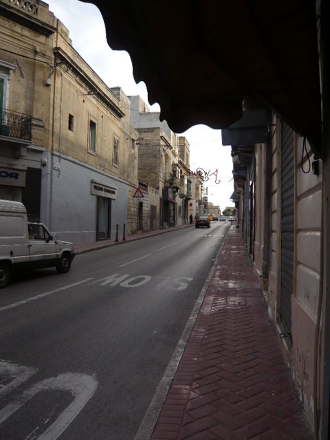 ←◆『パウラの街並み♪』<br /><br />この街には人が少なかった