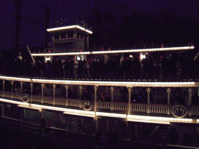 ウエスタンリバー鉄道からみたマークトウェイン号