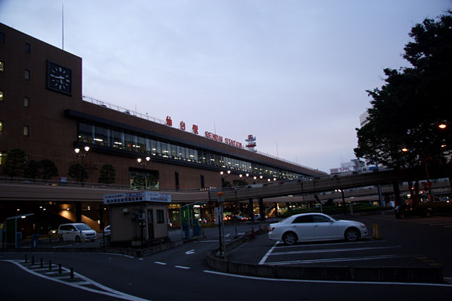 朝はちゃんと起きれるのか・・・??!<br />メチャ不安だったので、ホテルの目覚ましと携帯電話の<br />目覚ましと、二段構えで眠りましたが、<br />何の事はない・・目覚ましが鳴る前に目が覚めました。<br />寝ていても緊張していたのかも知れないなぁ〜<br />