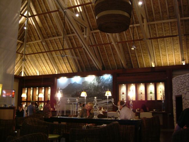 ホテル内のバー