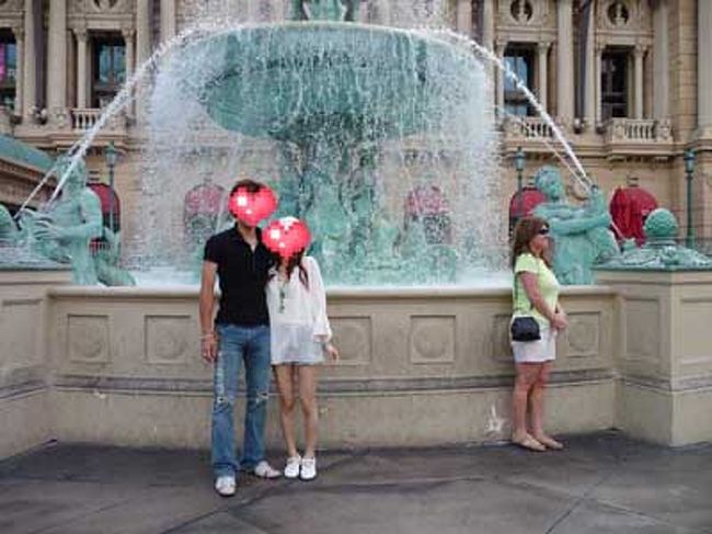 パリスの付属品シリーズ、巨大な噴水がゴージャスです！<br />街のシンボルになっちゃいそうなものが普通にゴロゴロしてるのがラスベガス。