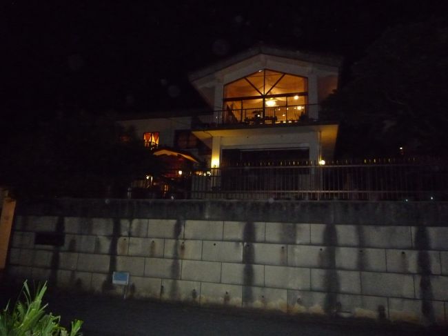 読谷物語のおとなりは<br /><br />沖縄の那覇や北谷にも店がある<br /><br />地球雑貨のショーハウスです。