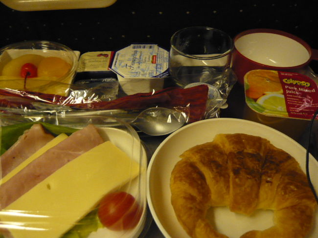 ←◆『ＡＦの機内にて♪』