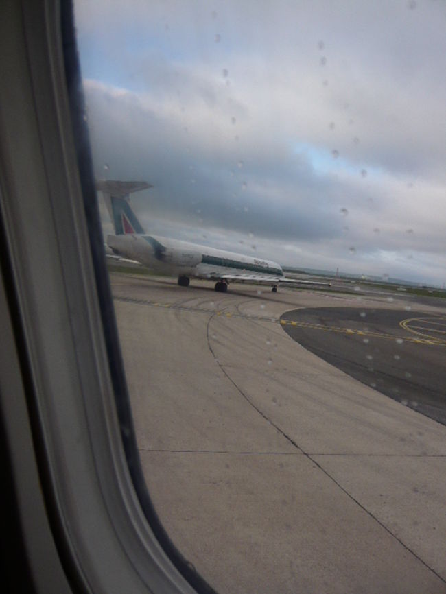 ←◆『ＡＺの小型機♪』<br /><br />ありゃーまた雨みたいですね