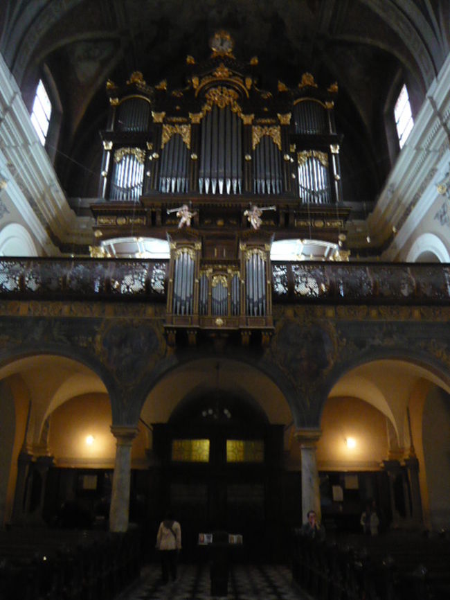 ←◆『聖フランシスコ教会♪』