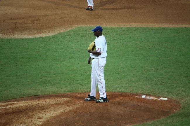 準決勝２試合目はアメリカ対キューバ。<br />日本の試合でなかったので少し遅れて到着。