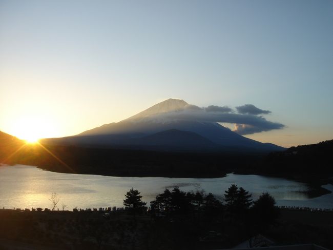 <br /><br /><br /><br />富士山の日の出