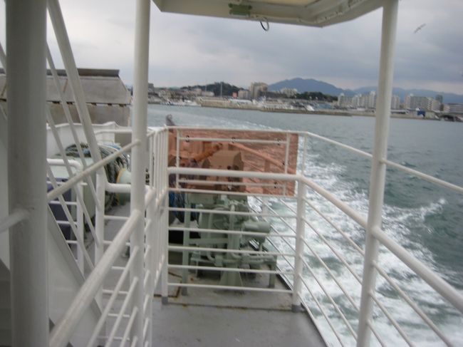 船の写真です。能古島まで航行時間は約１５分です。