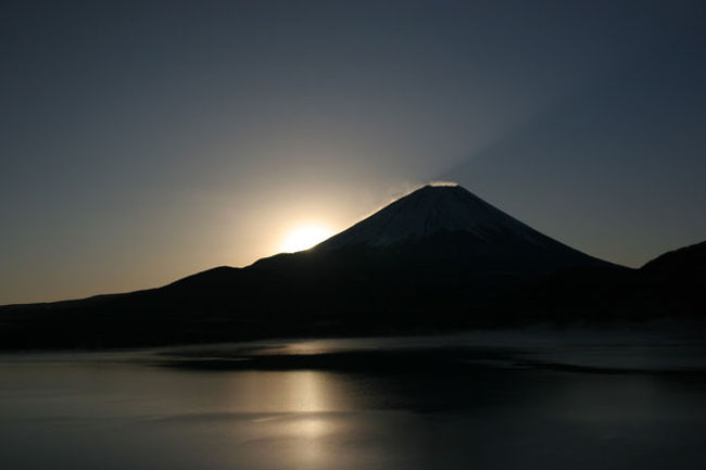 午前７時３８分<br /><br />日の出。