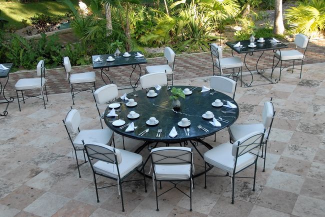 ガーデンテーブル。