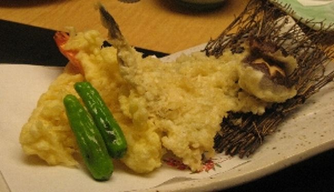 天ぷら盛り合わせ<br /><br />天ぷら〜。ざんねんながら、冷めていました・・・・。温かいとおいしいのに。。