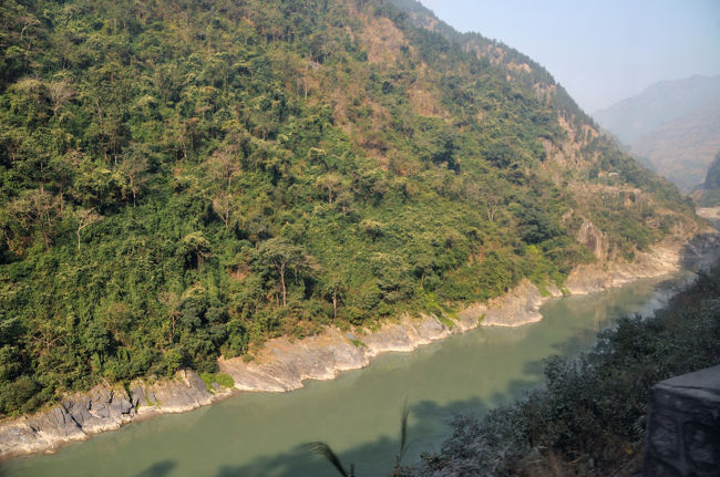 ・産油国への出稼ぎが多い。　　ガイドのラジェスさんの話