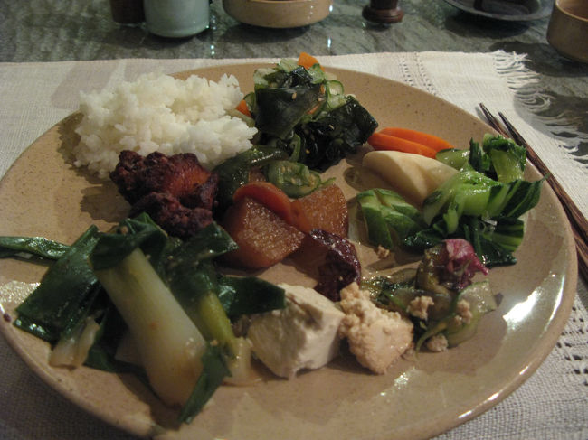 １９：００〜　　　ホテル内で和食の夕食	はなのいえ<br />日本の会社が経営なので久しぶりの日本食。　うまぁ〜〜い！！