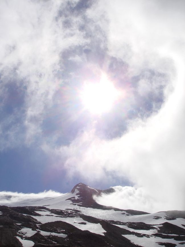 念願の、太陽です！<br />山頂の寒さが嘘のよう。