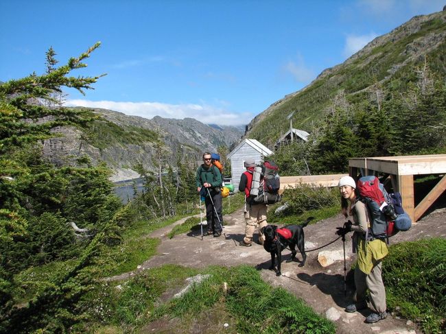 ハッピーキャンプに着きました。（2:00pm)<br />本当に、この名前付けた人、すばらしいですね。<br />ハッピー以外の何者でもないですよ、ここは。<br />スケールポイントから山頂までの辛さを忘れさせる、すばらしい景色と天気！