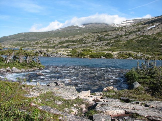 ディープレイクに到着しました。（5:00pm)<br />この湖の正面、私が写真を撮っている側にキャンプ場があります。