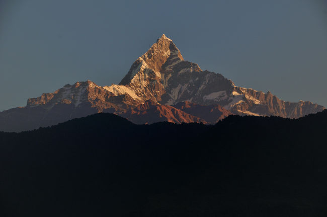 横から見ると山頂が魚の尻尾のように見えるので、そう呼ばれているそうです。