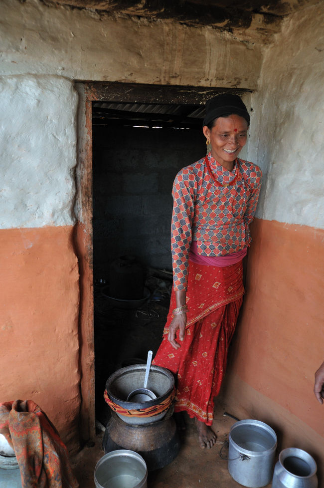 パリアール族　楽器を作ったり酒造りををやります。