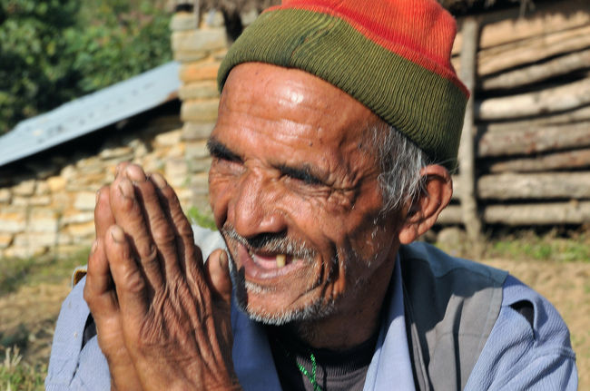 手を合わせて「ナマステー」！