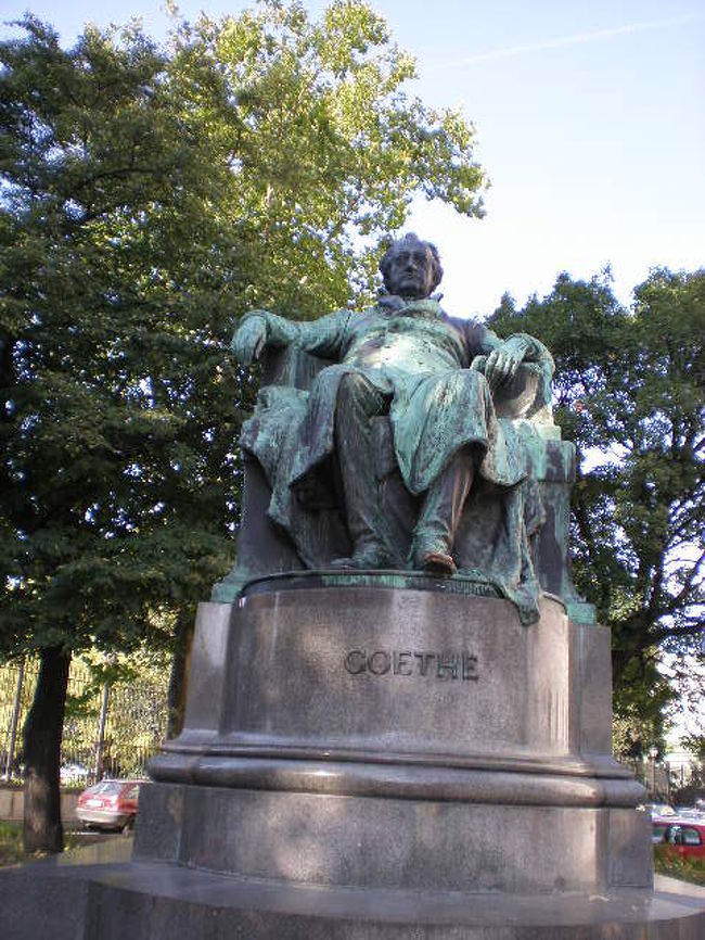 ゲーテ像