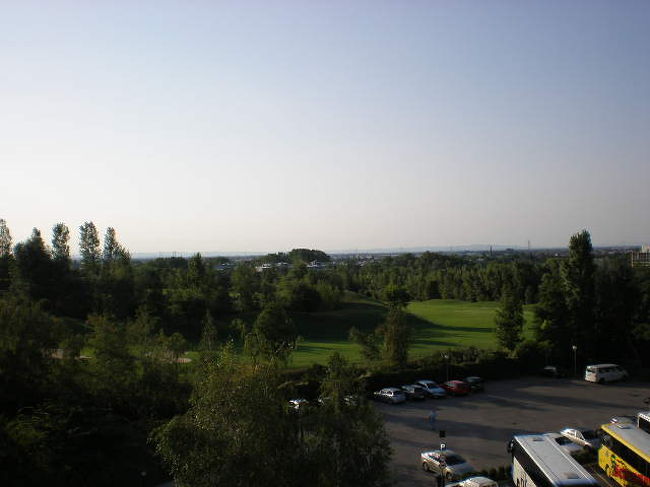 ホテルからウイーン方面。遠い！！<br />タクシーで１４ユーロでした