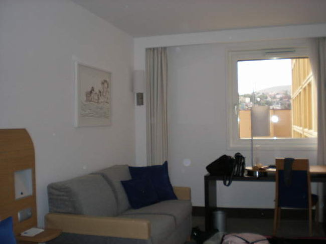 やっと空調がちゃんとあるホテルにとまれました。<br />