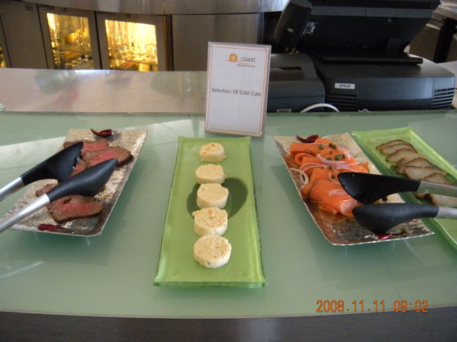 朝食ビュッフェ<br />白身魚の薫製がとてもおいしかった〜。<br />毎朝いただきました♪