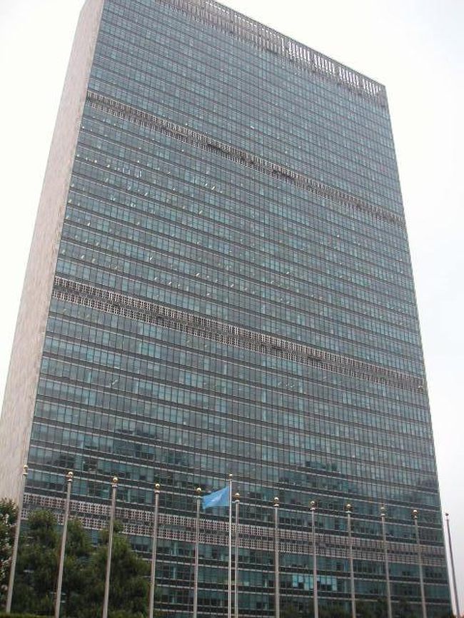 国連本部<br /><br />中を案内してくれるツアーに参加。<br />英語ツアーですが、とても聞き取りやすく解りやすいです。