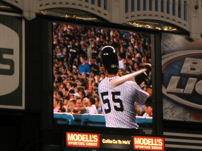 この日の試合は、風は強く、雨で中断もあり、ヤンキース打線はボロボロ。<br /><br />結局、8回表終了時点で雨が強くなり、コールドゲーム。0-8で完敗・・・。