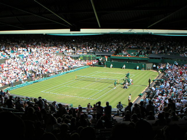 約1時間後、ようやくチケットをゲット！！<br /><br />憧れのセンターコートに入ることができました。