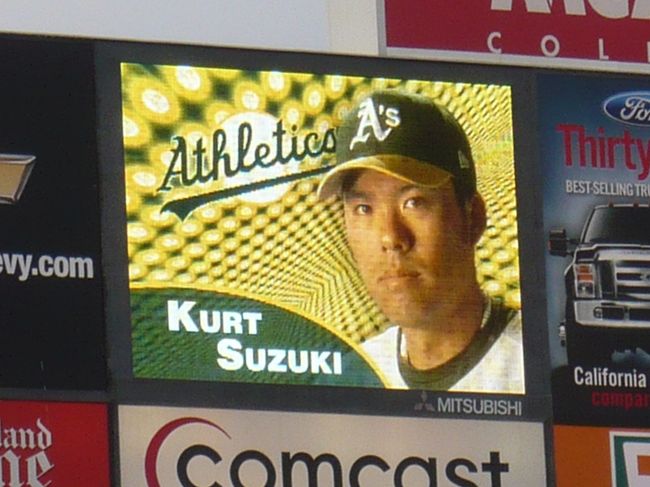 アスレチックスのキャッチャーは、日系のカート・スズキ選手。<br /><br />知らなかったな〜。