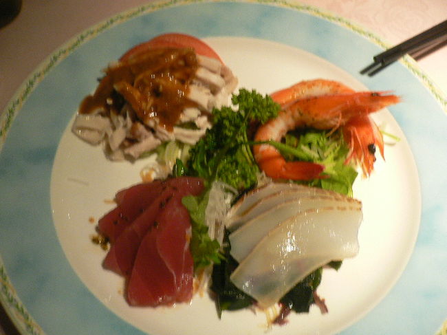 前菜4種盛合わせ　まぐろ、烏賊、海老、鳥肉