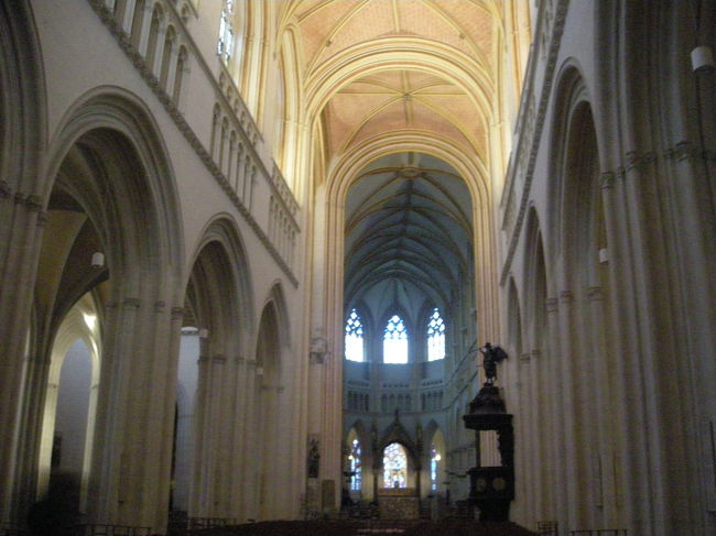 カンペール最初の大司教サン・コランタンにちなんだ<br />大聖堂です。