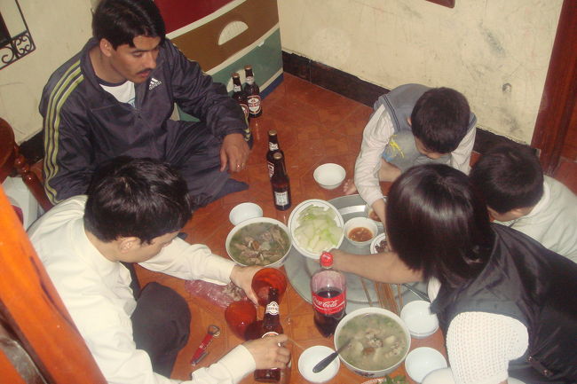 そーんでついでに、晩御飯ごちになりました。<br />難点は、ベトナム語オンリー！