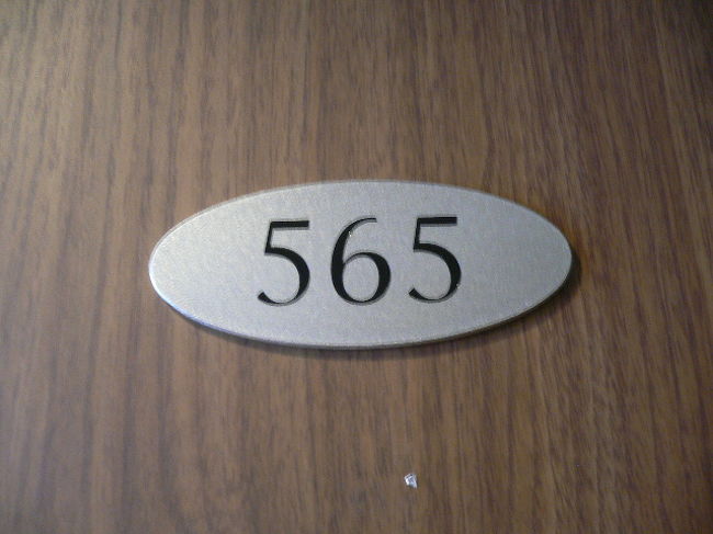 万座毛側ＤＸルーム(7階以上)を予約したのですが、ブッキングの為が5階へ・・・。<br /><br />ＤＸルームと同じ内容ですが、階が低い5階のコーナーテラスルームへ案内されました。<br /><br />