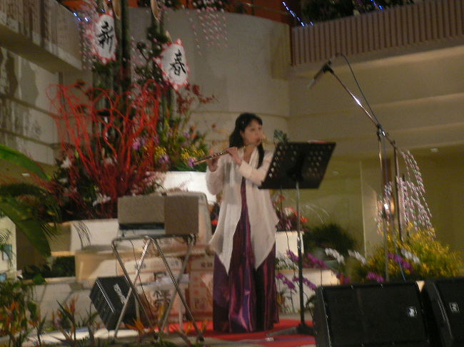 今日はフルートの演奏がおこなわれていました。<br />(日替わりです。)