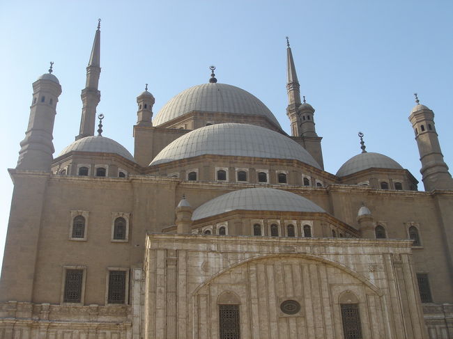 実はこの旅行中一番行きたかったモハメッド・アリ・モスク。