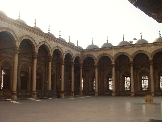 これまで見てきた神殿などのシンプルな造りに比べるととても新鮮。