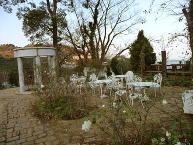 イングリッシュガーデンだったかな。<br />ターシャ・テューダーが出てきそうです。